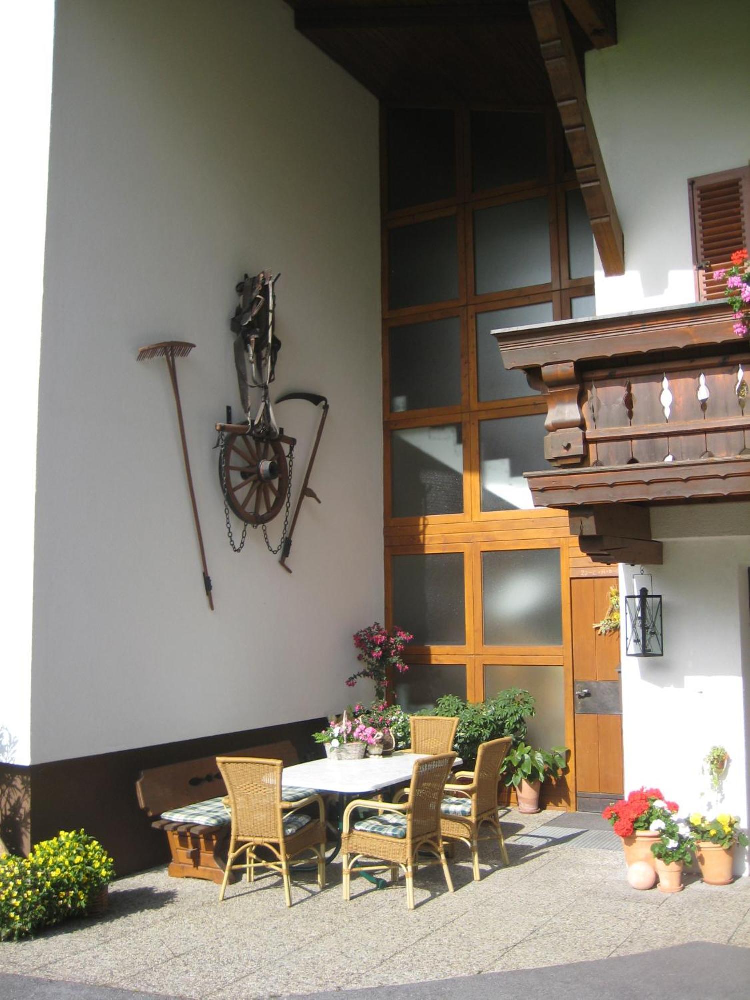 Ferienwohnungen Schleich Nassereith Exterior foto